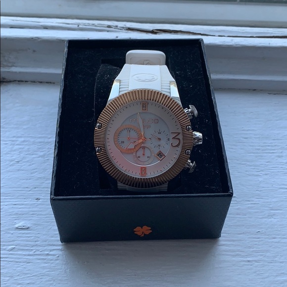 MULCO white and gold watch. Wore once. big watch - Picture 4 of 5